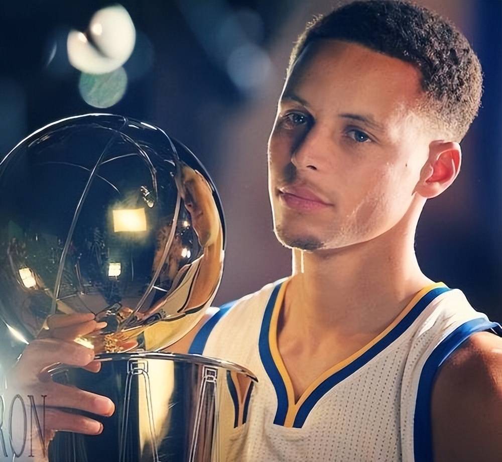 罗马诺：利物浦在努力签下苏比门迪，皇家社会试图让他留下