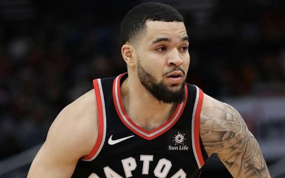 现代足球中 现代足球中